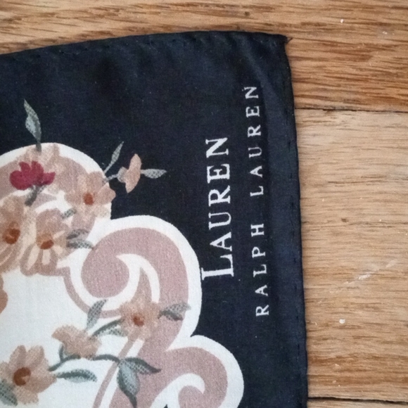 Vintage 80's Ralph Lauren silk Scarf - Picture 2 of 3